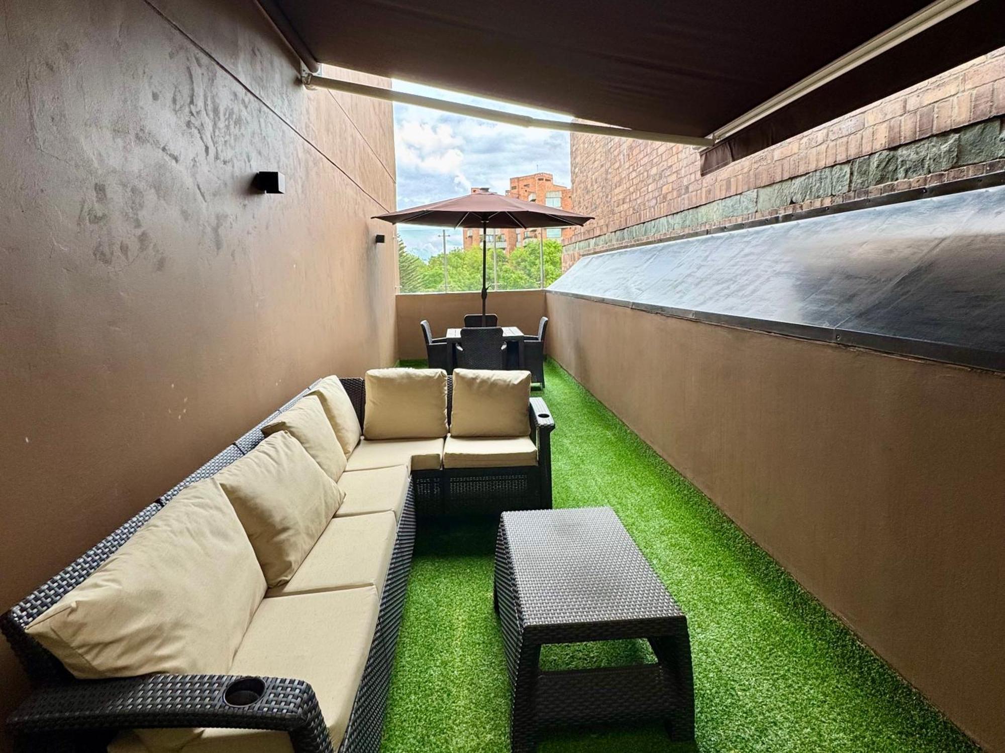 Modern Loft In 85 St * Bogota